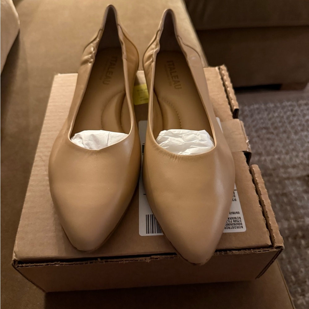 TALL LADIES SIZE 12 | BRAND NEW ITALEAU Italian Tan Leather Ballet Flats